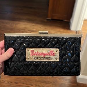 Black patent heart embossed Betseyville wallet